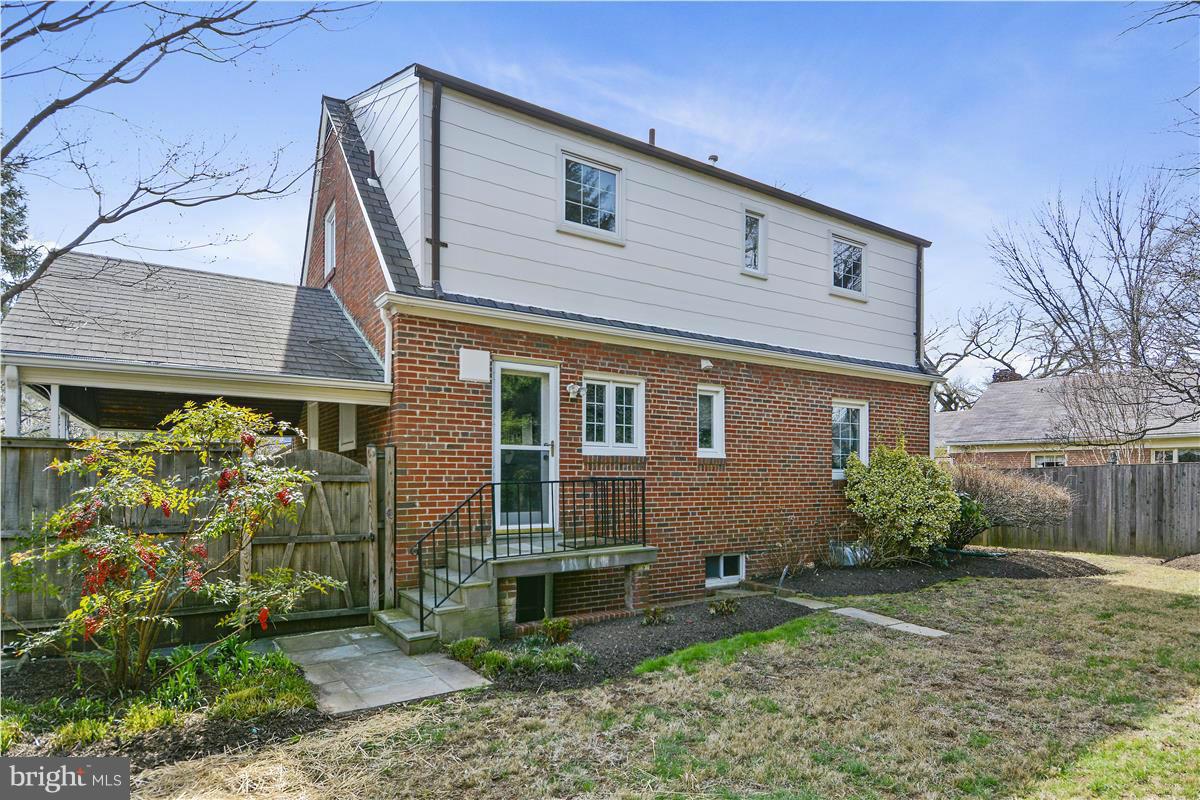 1913 Stratton Road Silver Spring, MD 20910 - Photo 4 of 30 Exterior (Rear)