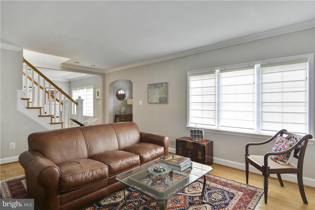 1913 Stratton Road Silver Spring, MD 20910 - Photo 10 of 30 Living Room