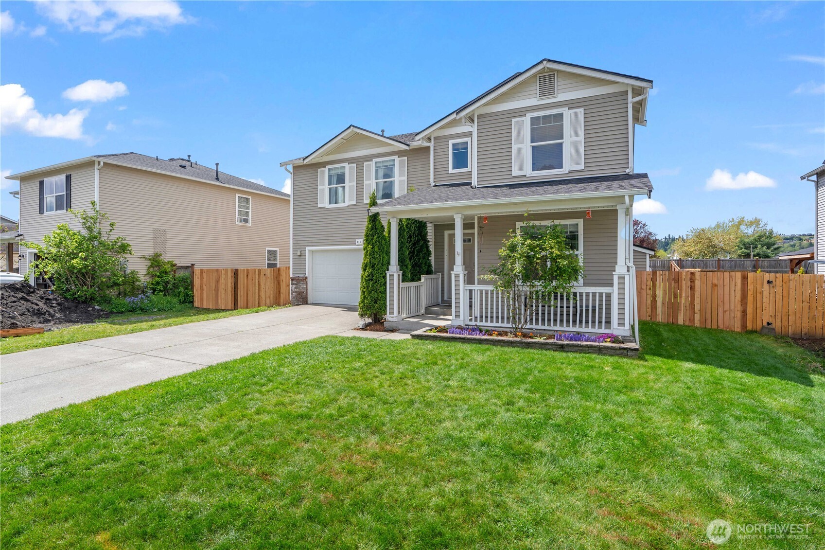 911 Riddell Avenue Northeast Orting, WA 98360 - Photo 3 of 29 Gallery Image 3
