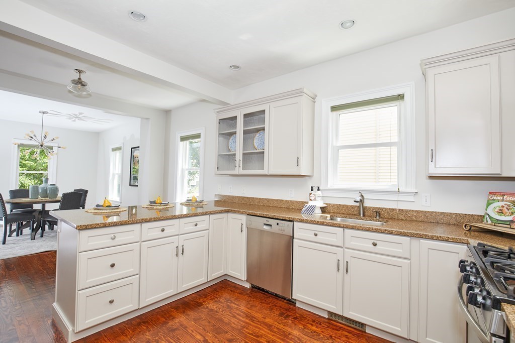 32 Windsor Road, Unit 32 Somerville, MA 02144 - Photo 5 of 18