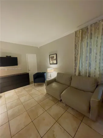 $2,300 | 8100 Harding Avenue, Unit 509, Miami Beach, FL 33141