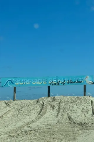 a view of a lake and beach