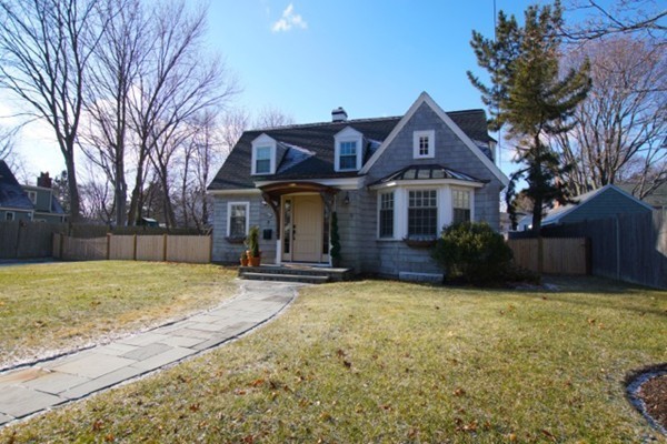 8 Trinity Road Marblehead, MA 01945 - Photo 1 of 30 Gallery Image 1