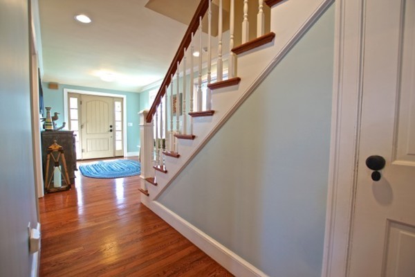8 Trinity Road Marblehead, MA 01945 - Photo 23 of 30 Gallery Image 23