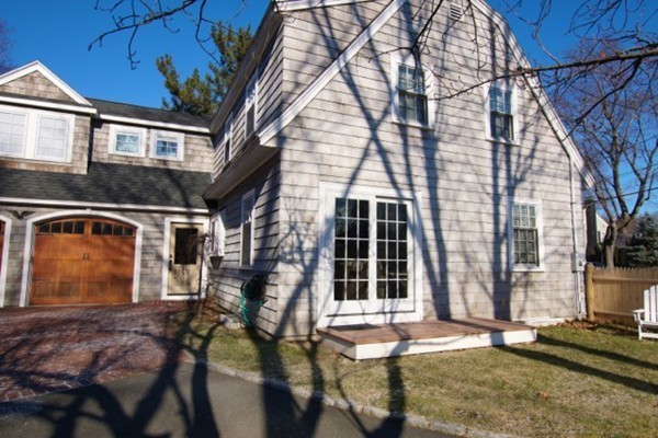 8 Trinity Road Marblehead, MA 01945 - Photo 26 of 30 Gallery Image 26
