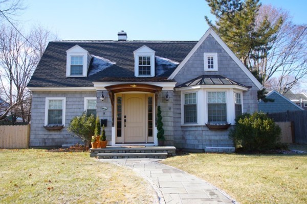 8 Trinity Road Marblehead, MA 01945 - Photo 3 of 30 Gallery Image 3