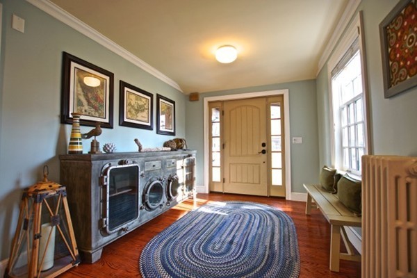 8 Trinity Road Marblehead, MA 01945 - Photo 5 of 30 Gallery Image 5