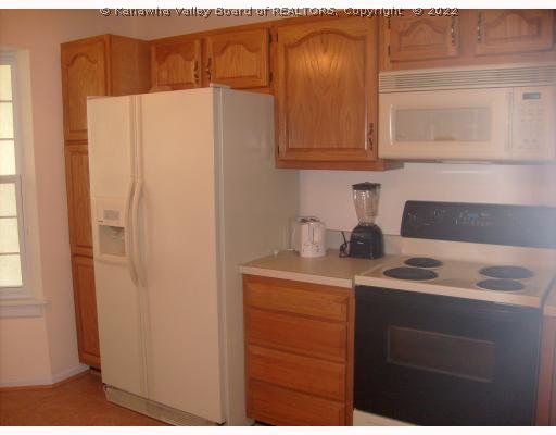 5 Wynfield Trace Winfield, WV 25213 - Photo 8 of 8 Kitchen.
