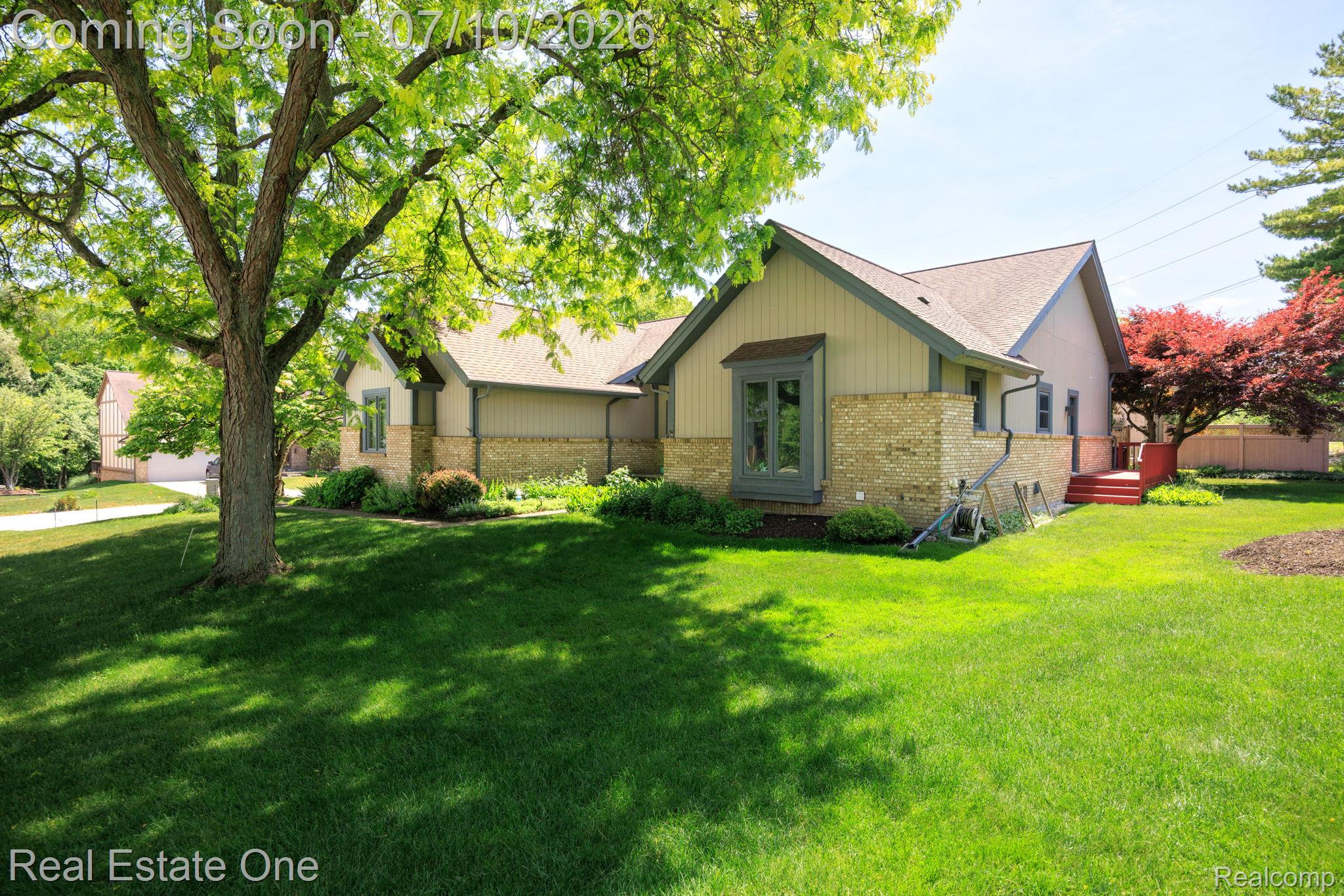 986 River Bend Drive Rochester, MI 48307 - Photo 26 of 28 Large Cul-de-Sac Corner Lot
