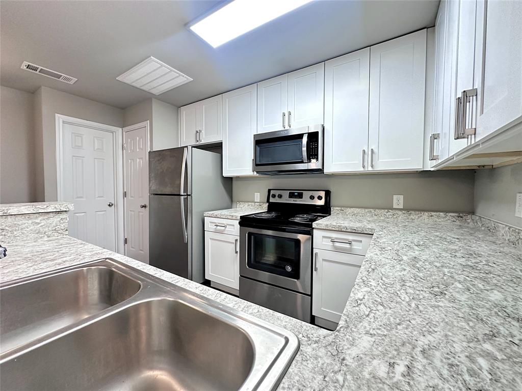 6108 Abrams Road, Unit 512 Dallas, TX 75231 - Photo 8 of 17