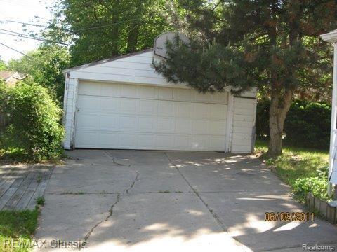 303 Amherst Street Inkster, MI 48141 - Photo 2 of 9 Amherst 303 pre-list 6-2-11 ra (2).JPG