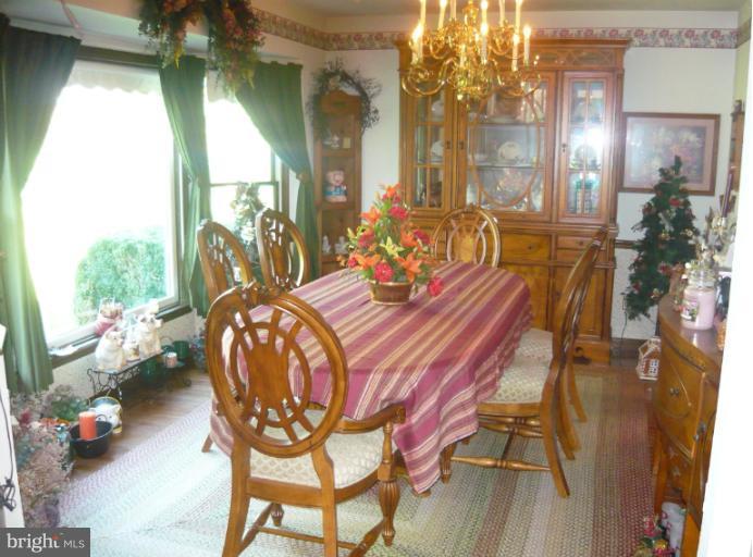 14626 Clear Spring Road Williamsport, MD 21795 - Photo 13 of 30 Dining Room