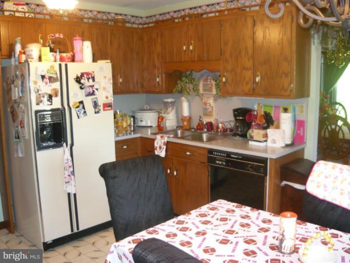 14626 Clear Spring Road Williamsport, MD 21795 - Photo 20 of 30 Kitchen