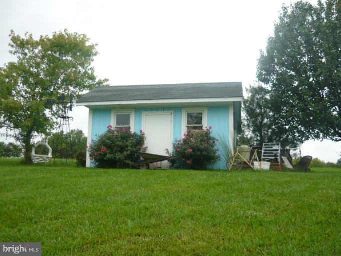 14626 Clear Spring Road Williamsport, MD 21795 - Photo 3 of 30 Exterior (General)