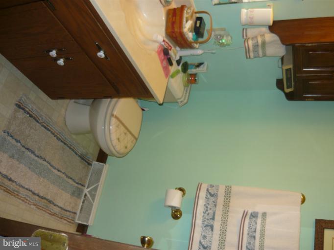 14626 Clear Spring Road Williamsport, MD 21795 - Photo 22 of 30 Bath