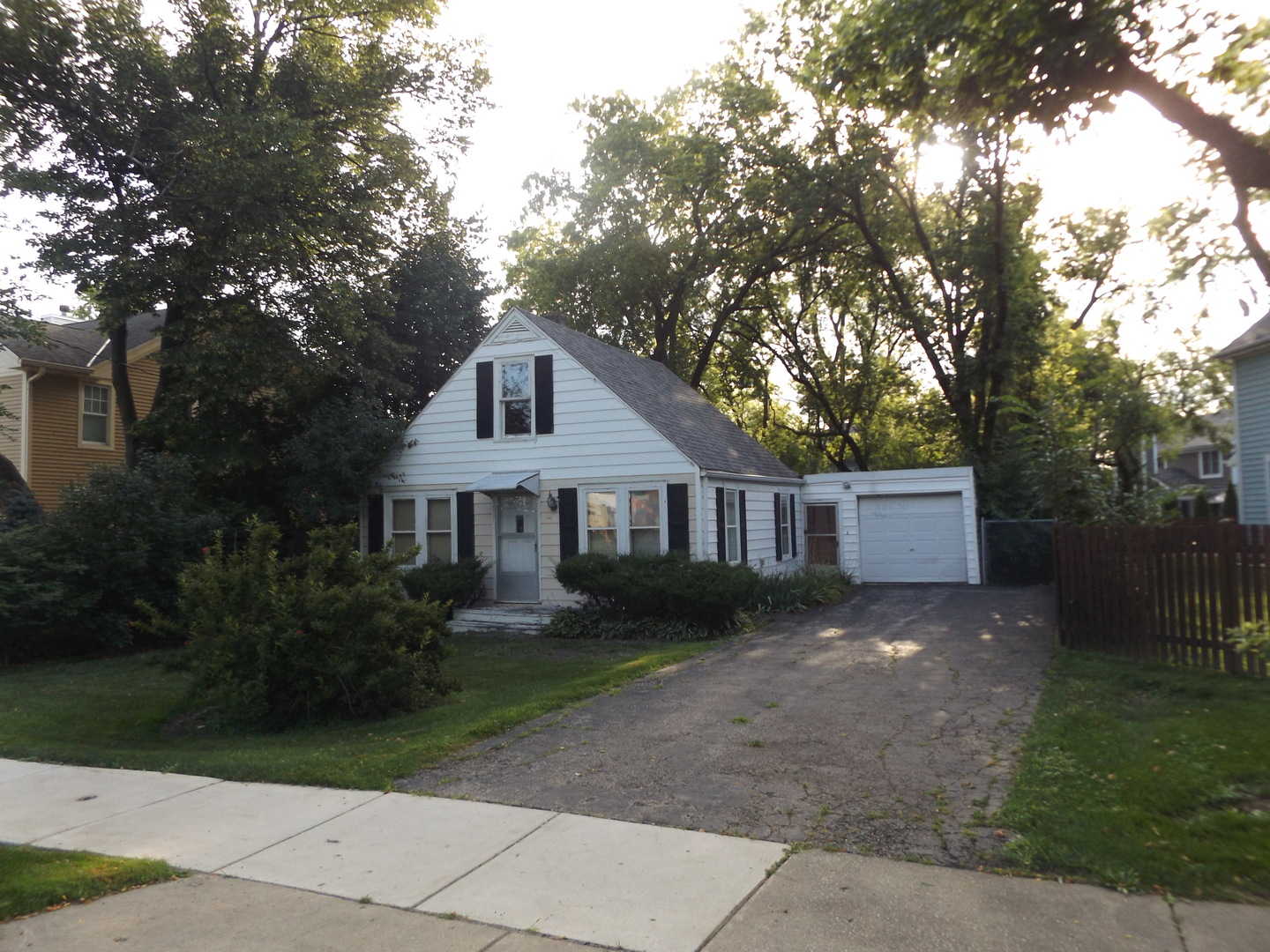 513 North Smith Street Palatine, IL 60067 - Photo 1 of 5