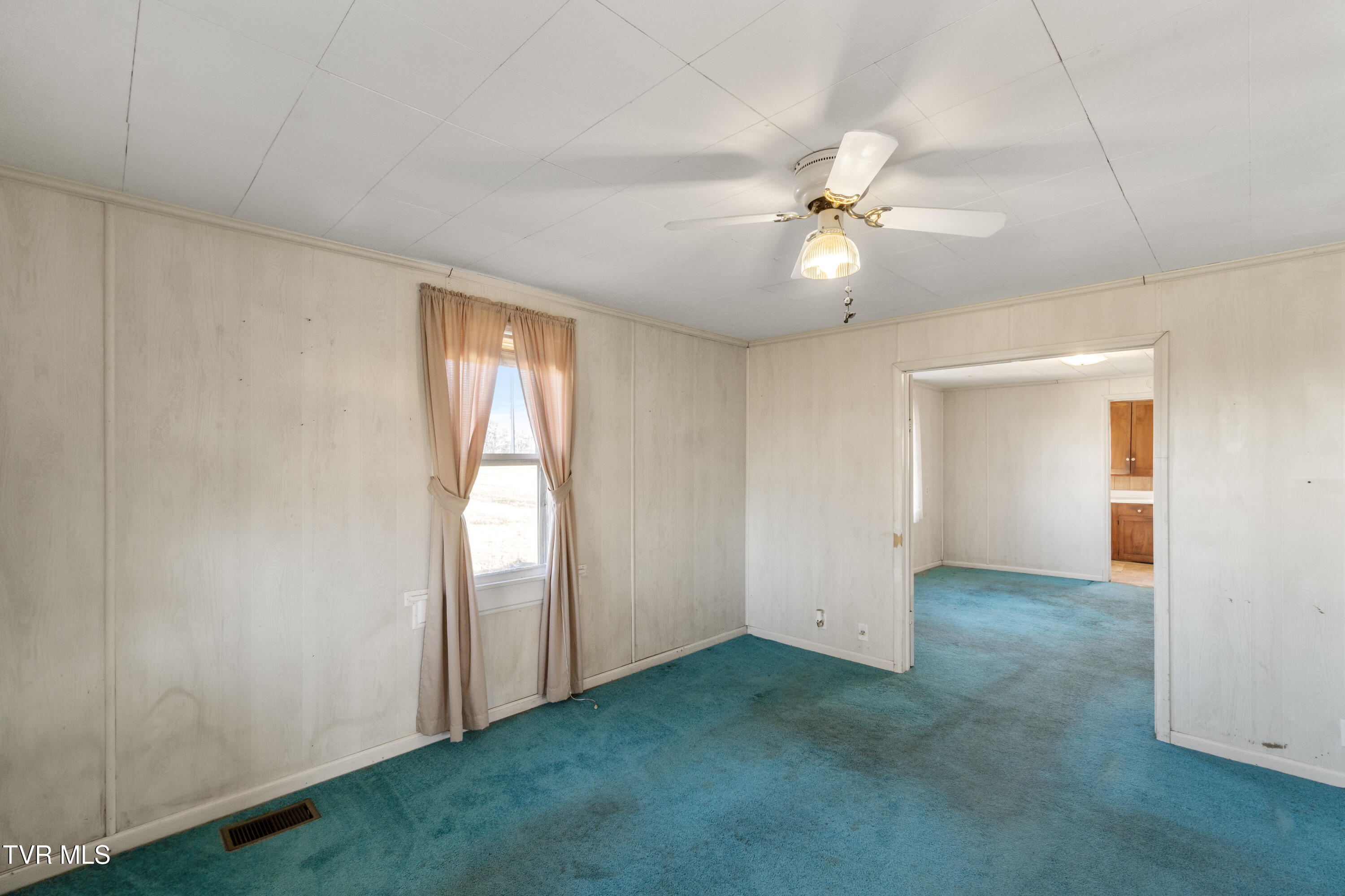 135 Scalf Road Chuckey, TN 37641 - Photo 2 of 48 DSC07880