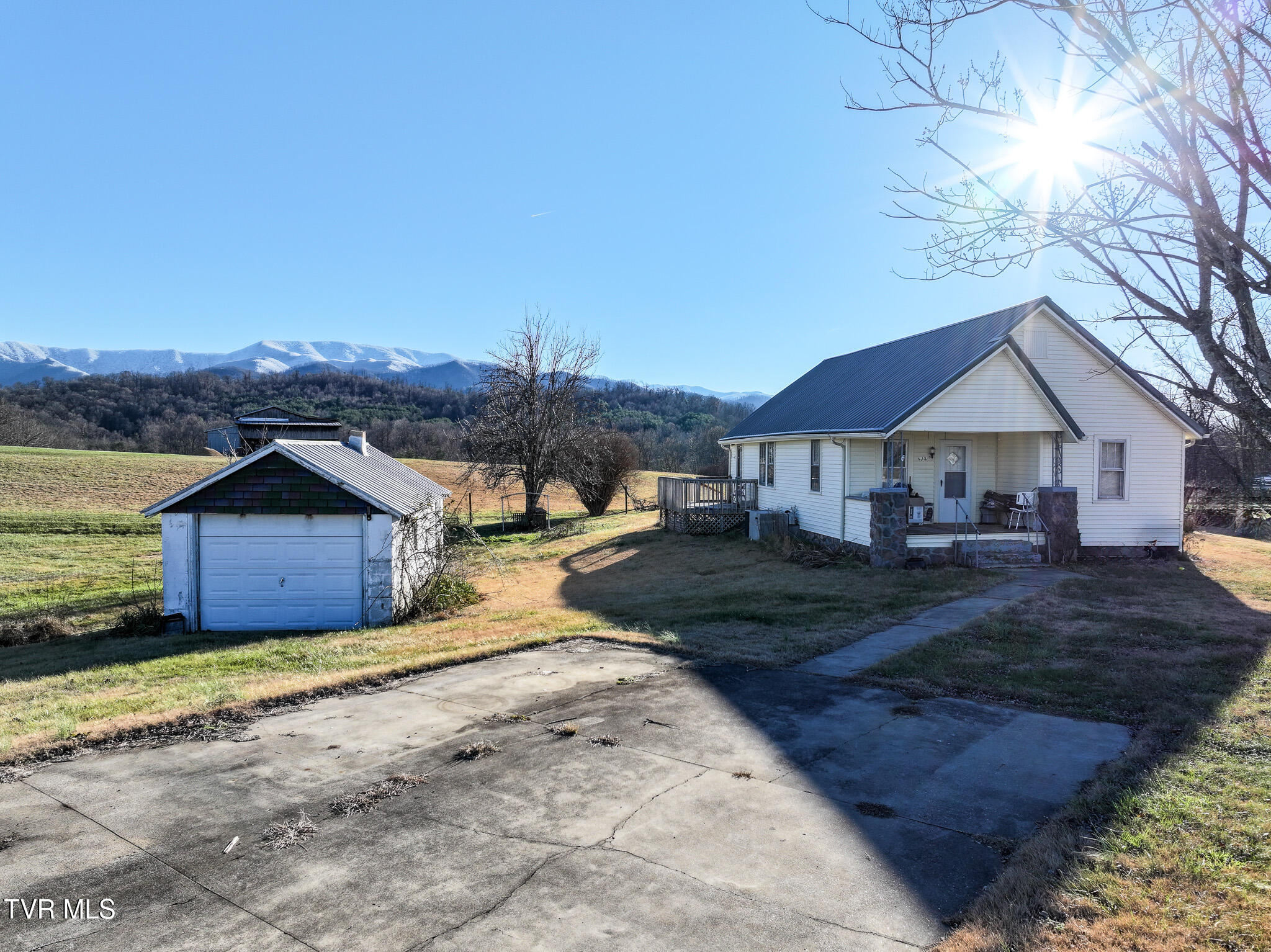 135 Scalf Road Chuckey, TN 37641 - Photo 26 of 48 DJI_20241223065838_0165_D-Edit