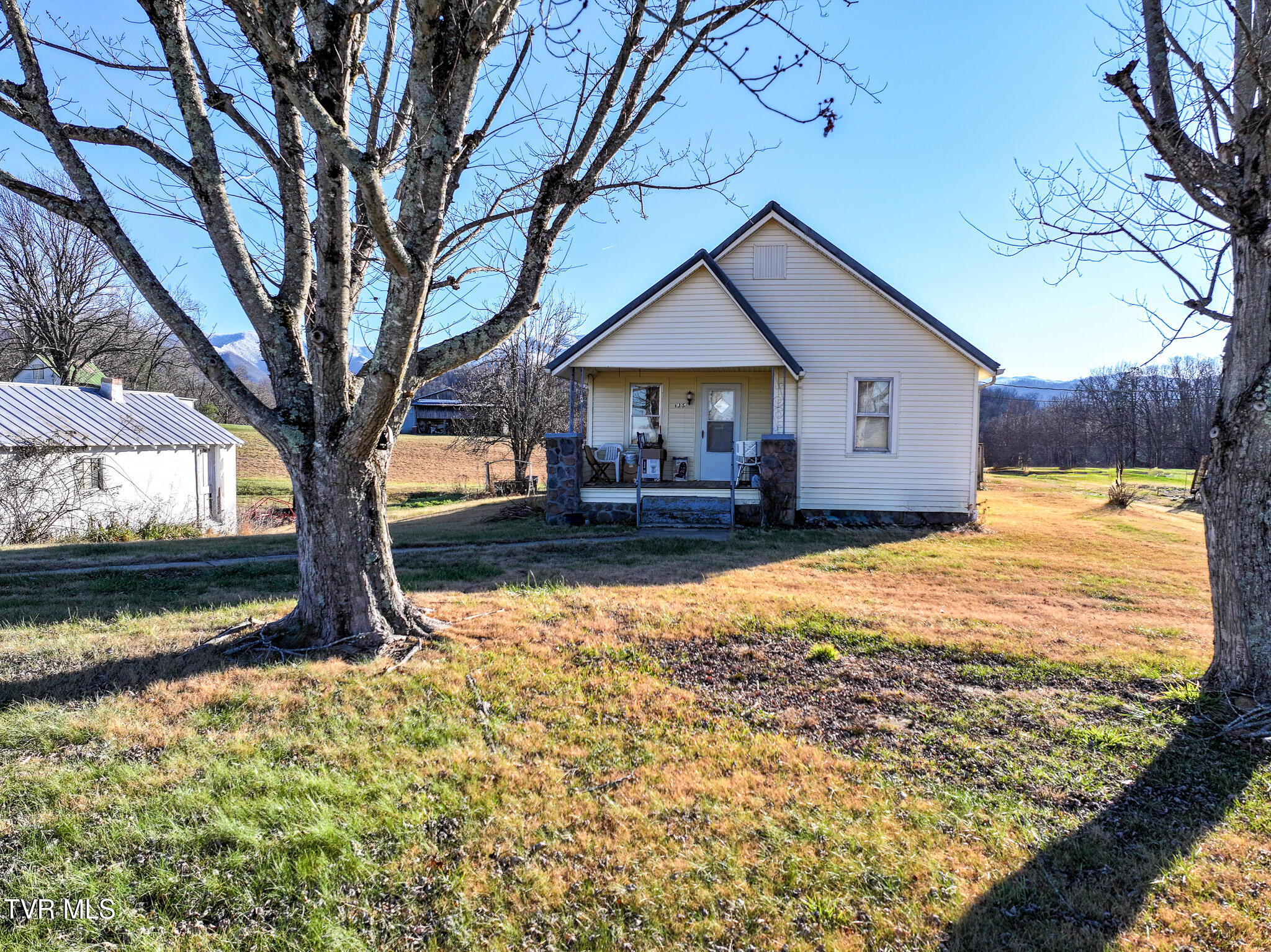 135 Scalf Road Chuckey, TN 37641 - Photo 27 of 48 DJI_20241223065926_0168_D-Edit-Edit