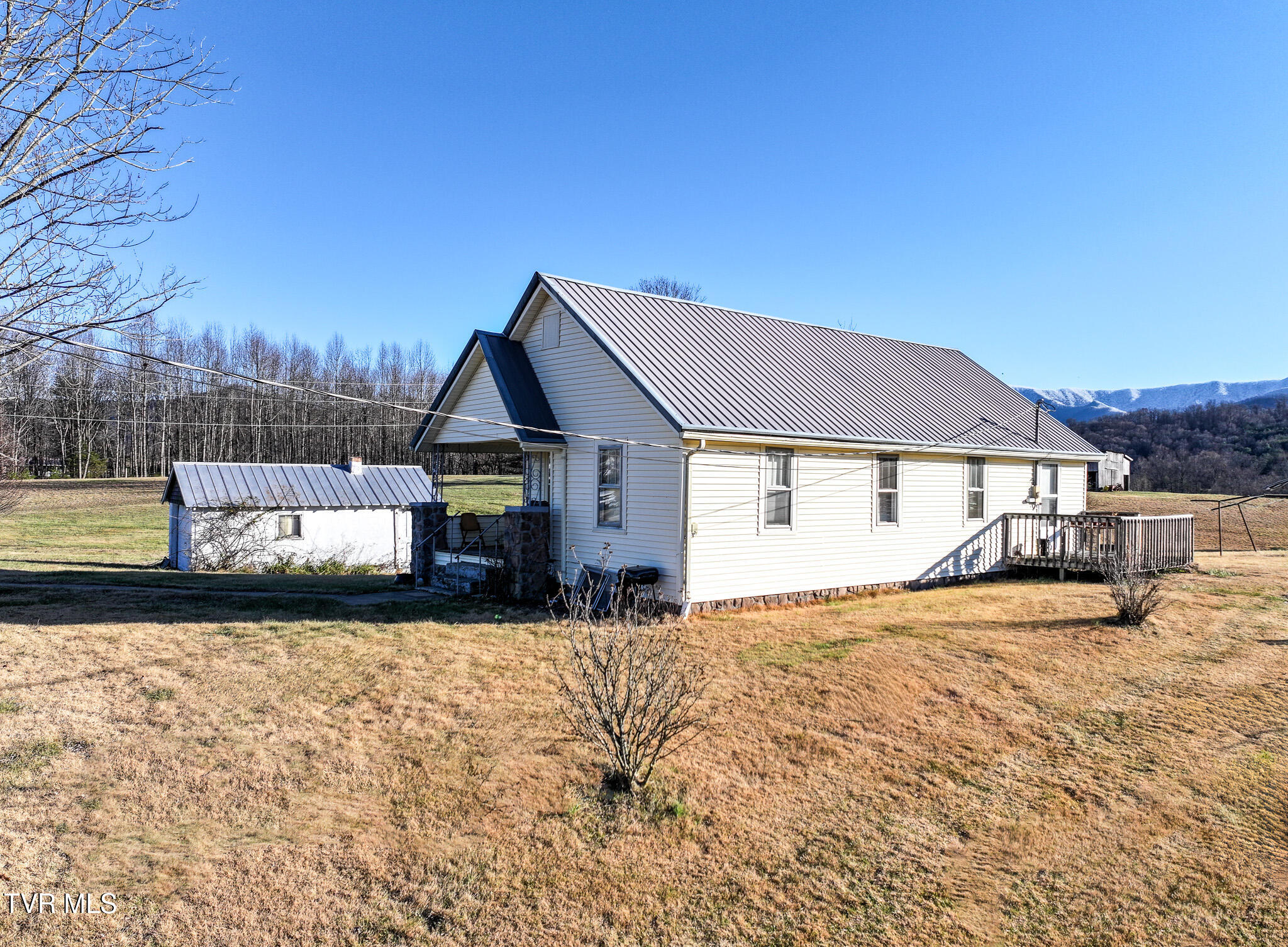 135 Scalf Road Chuckey, TN 37641 - Photo 28 of 48 DJI_20241223070000_0170_D-Edit