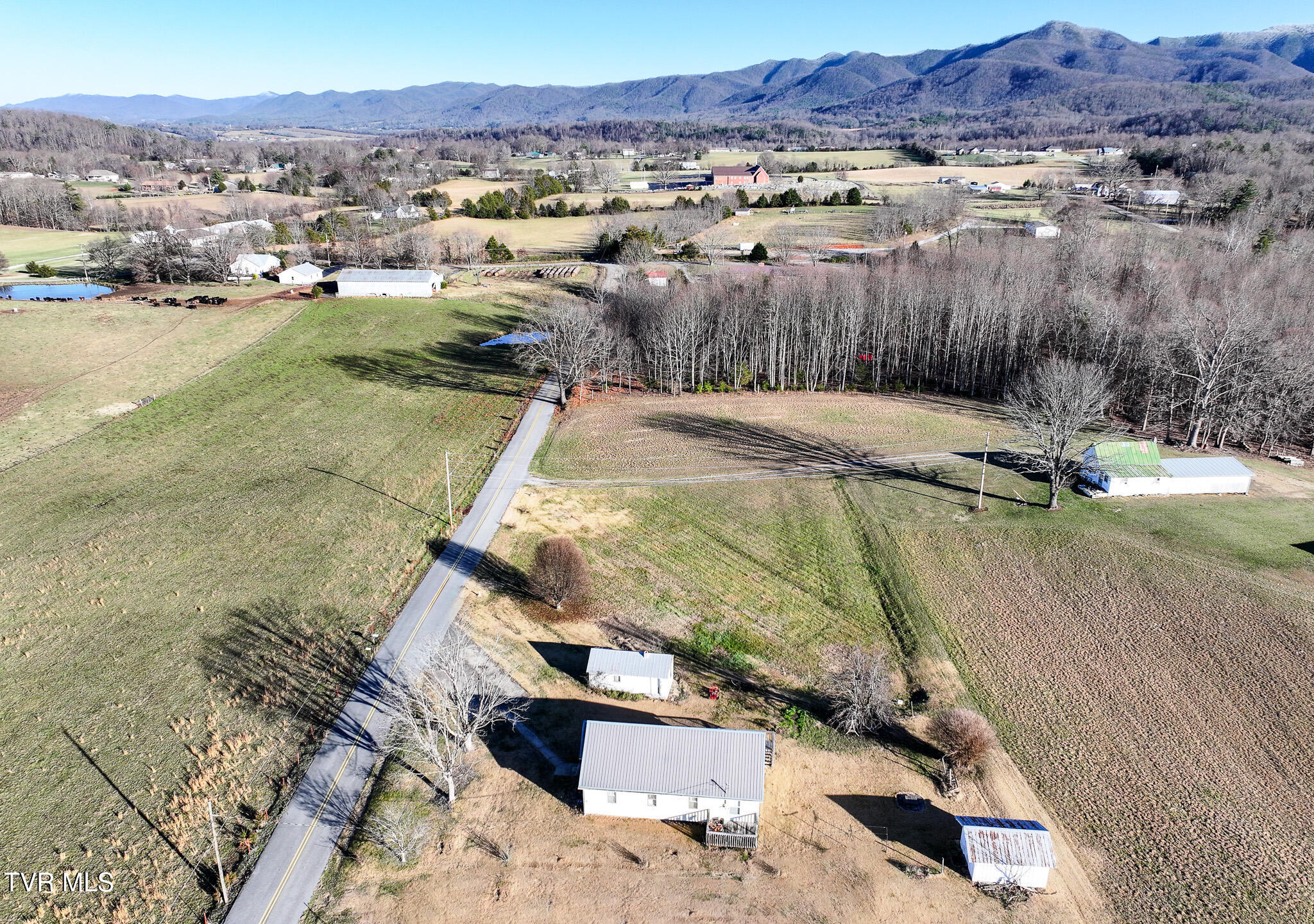 135 Scalf Road Chuckey, TN 37641 - Photo 36 of 48 DJI_20241223070258_0183_D-Edit
