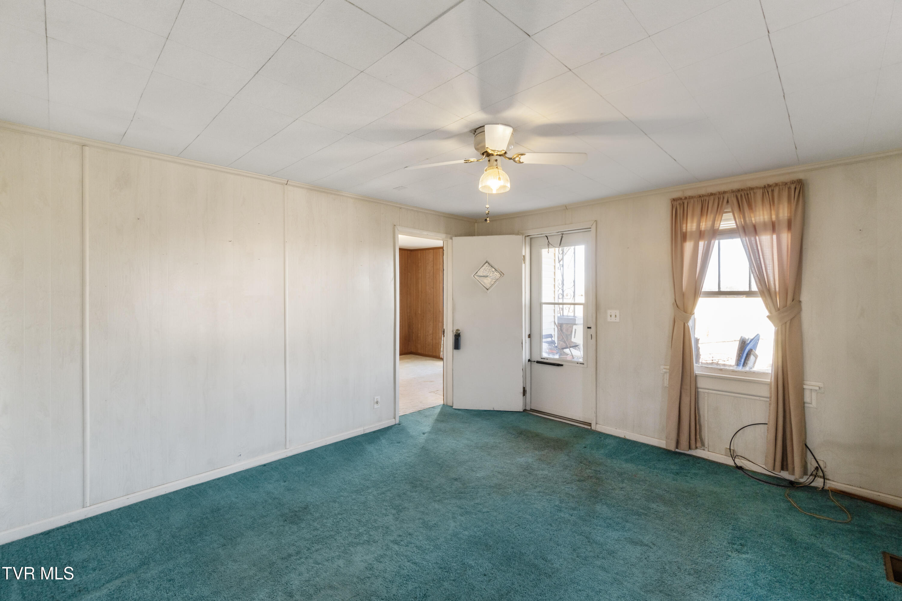 135 Scalf Road Chuckey, TN 37641 - Photo 4 of 48 DSC07886