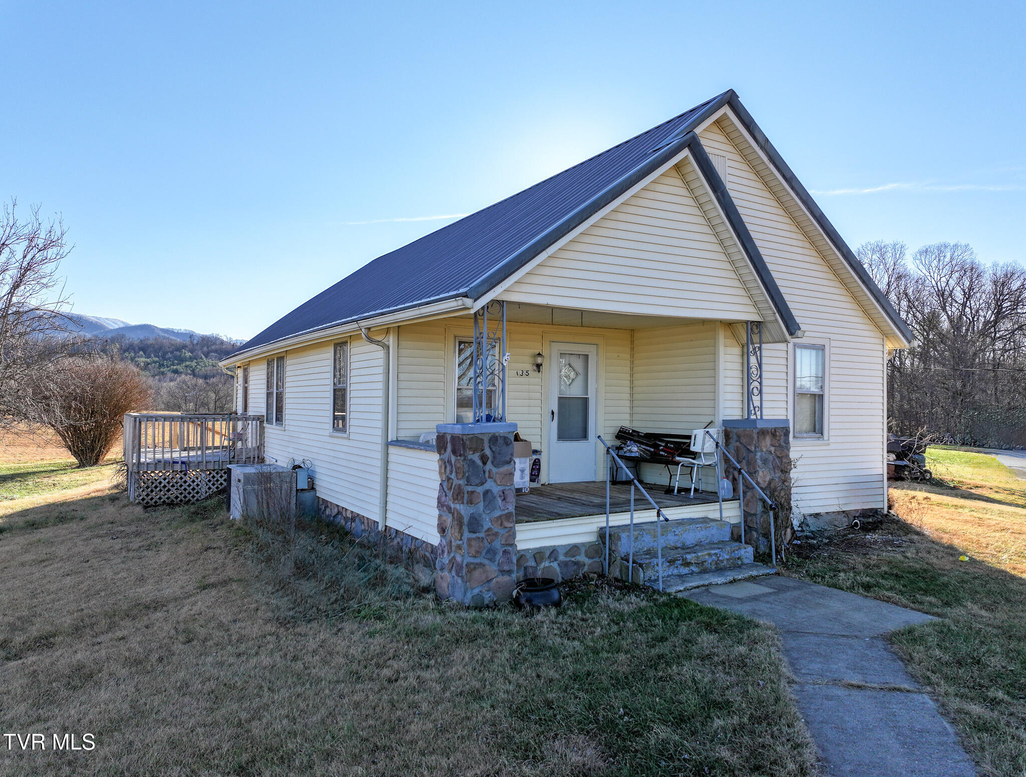 135 Scalf Road Chuckey, TN 37641 - Photo 48 of 48 DJI_20241223070717_0199_D-Edit