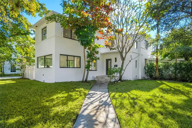 $20,000 | 600 Northeast 57th Street, Miami, FL 33137