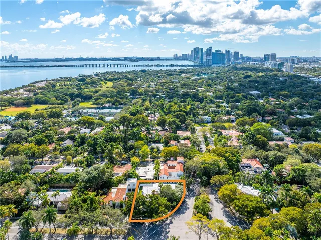 $20,000 | 600 Northeast 57th Street, Miami, FL 33137
