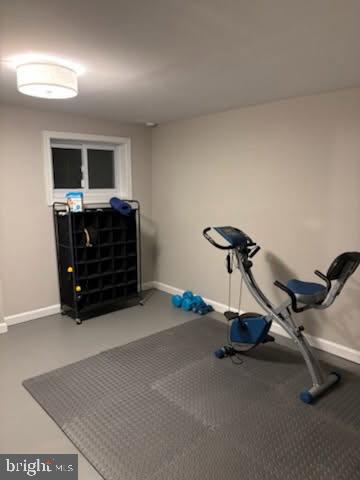 1526 Spring Place Northwest Washington, DC 20010 - Photo 26 of 35 a room with gym equipment