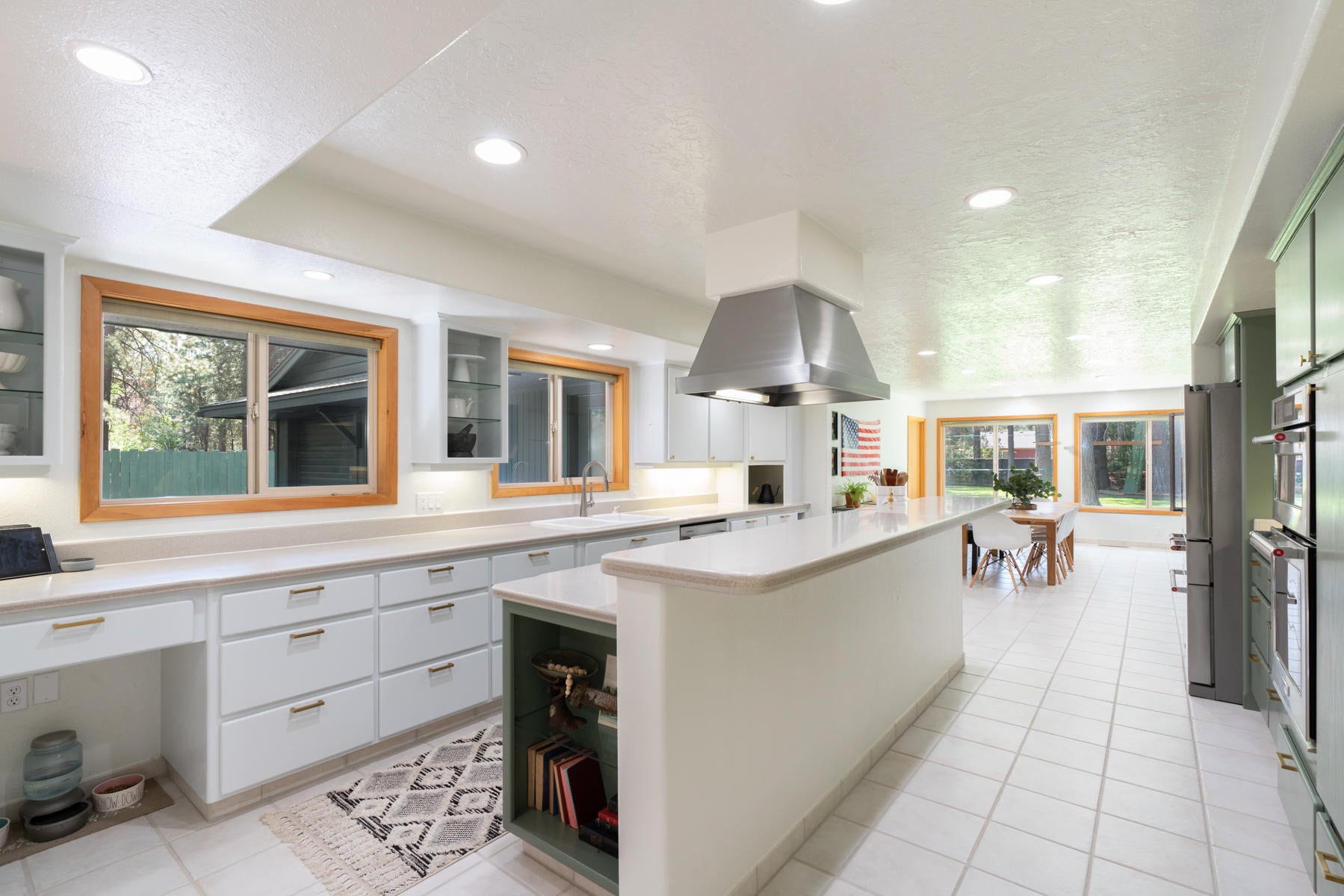 17039 Spring River Road Bend, OR 97707 - Photo 6 of 28 Ossinger-31