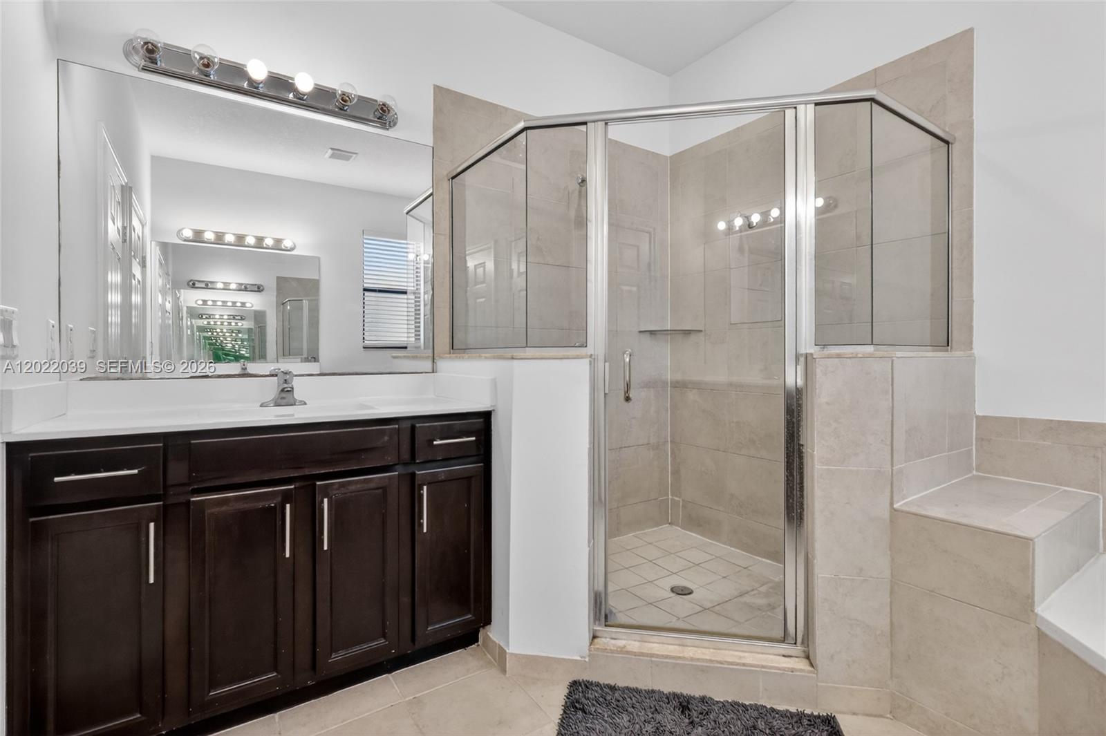 10400 West 35th Way Hialeah, FL 33018 - Photo 23 of 55