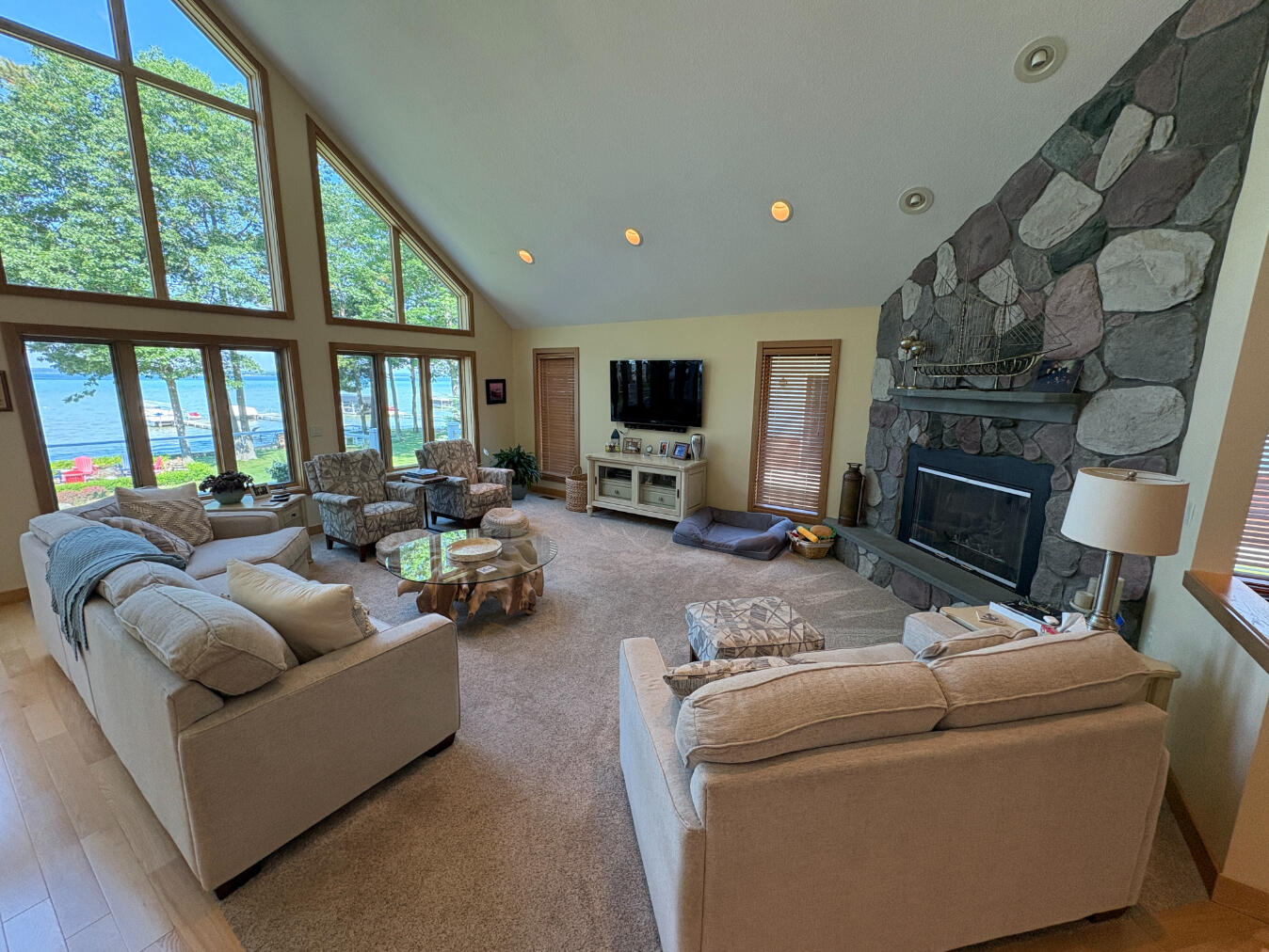 169 Pine Bluffs Road Roscommon, MI 48653 - Photo 10 of 61 Living Room