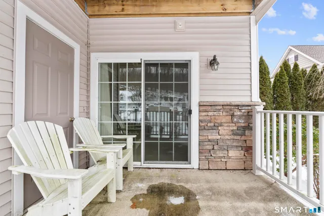 $375,000 | 95 South Ridge Lane, Unit D101, Berlin, CT 06037