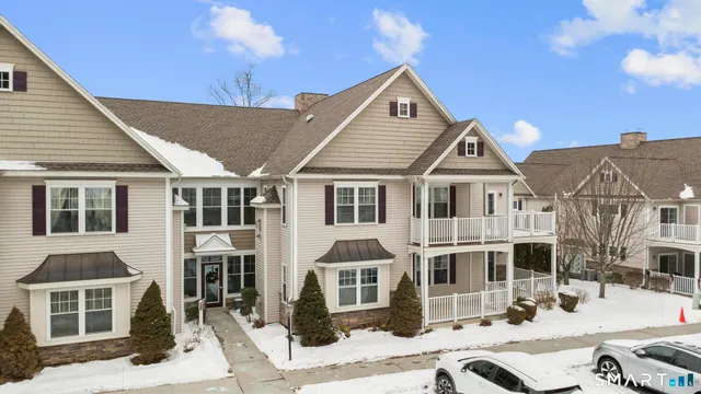$375,000 | 95 South Ridge Lane, Unit D101, Berlin, CT 06037