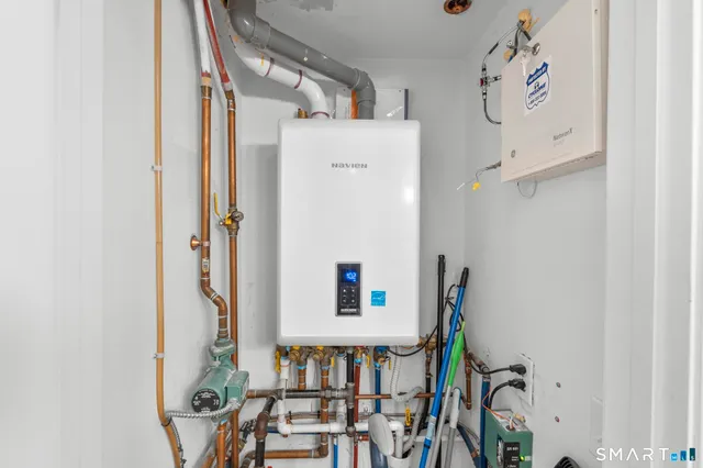 $375,000 | 95 South Ridge Lane, Unit D101, Berlin, CT 06037