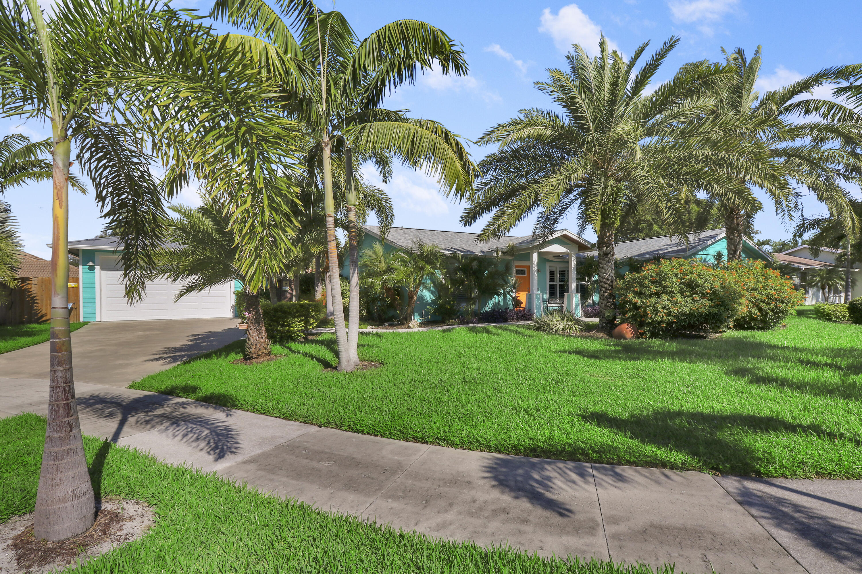 15 Chapel Circle Tequesta, FL 33469 - Photo 43 of 44 House-38