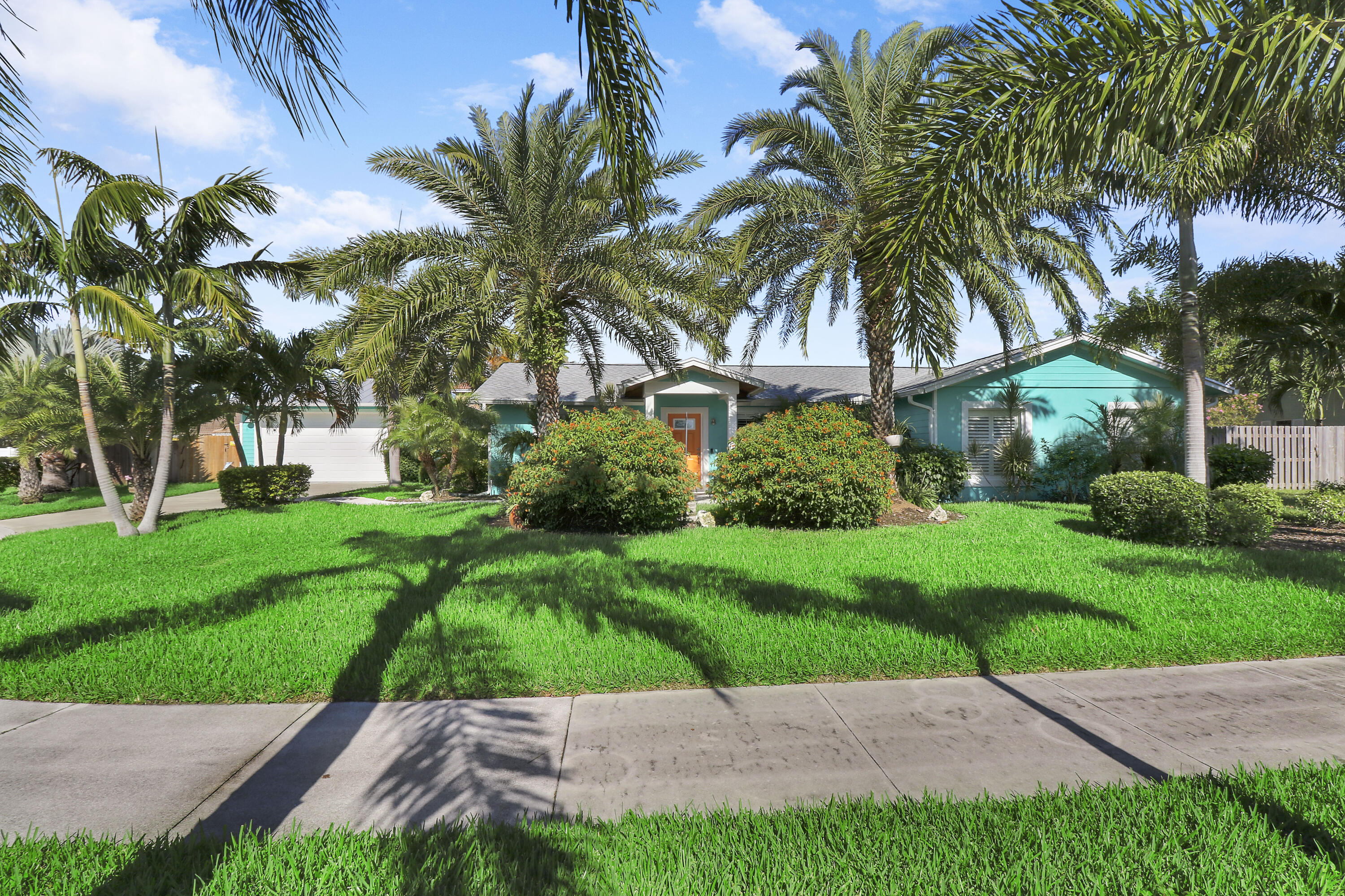 15 Chapel Circle Tequesta, FL 33469 - Photo 44 of 44 House-39