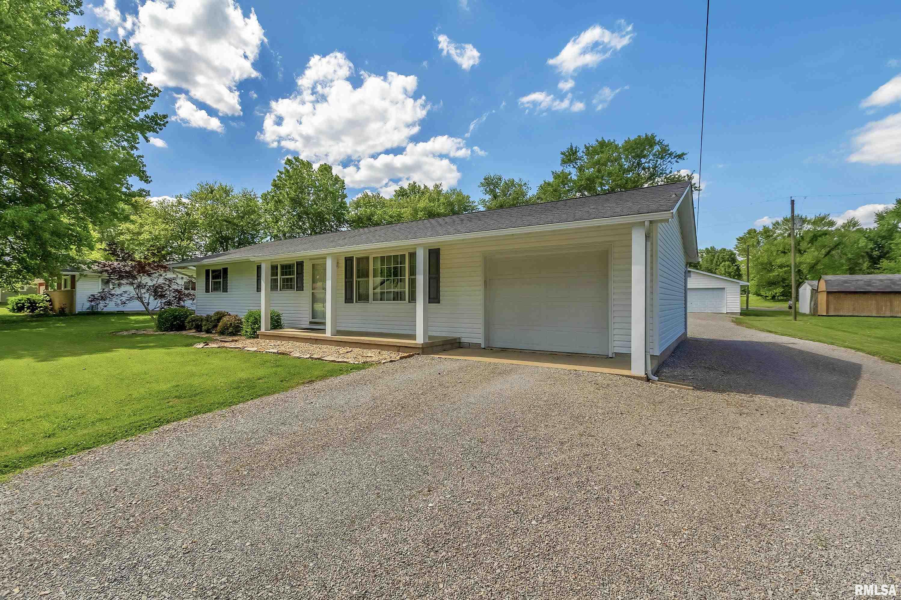 314 Red Row Marion, IL 62959 - Photo 3 of 36 Gallery Image 3