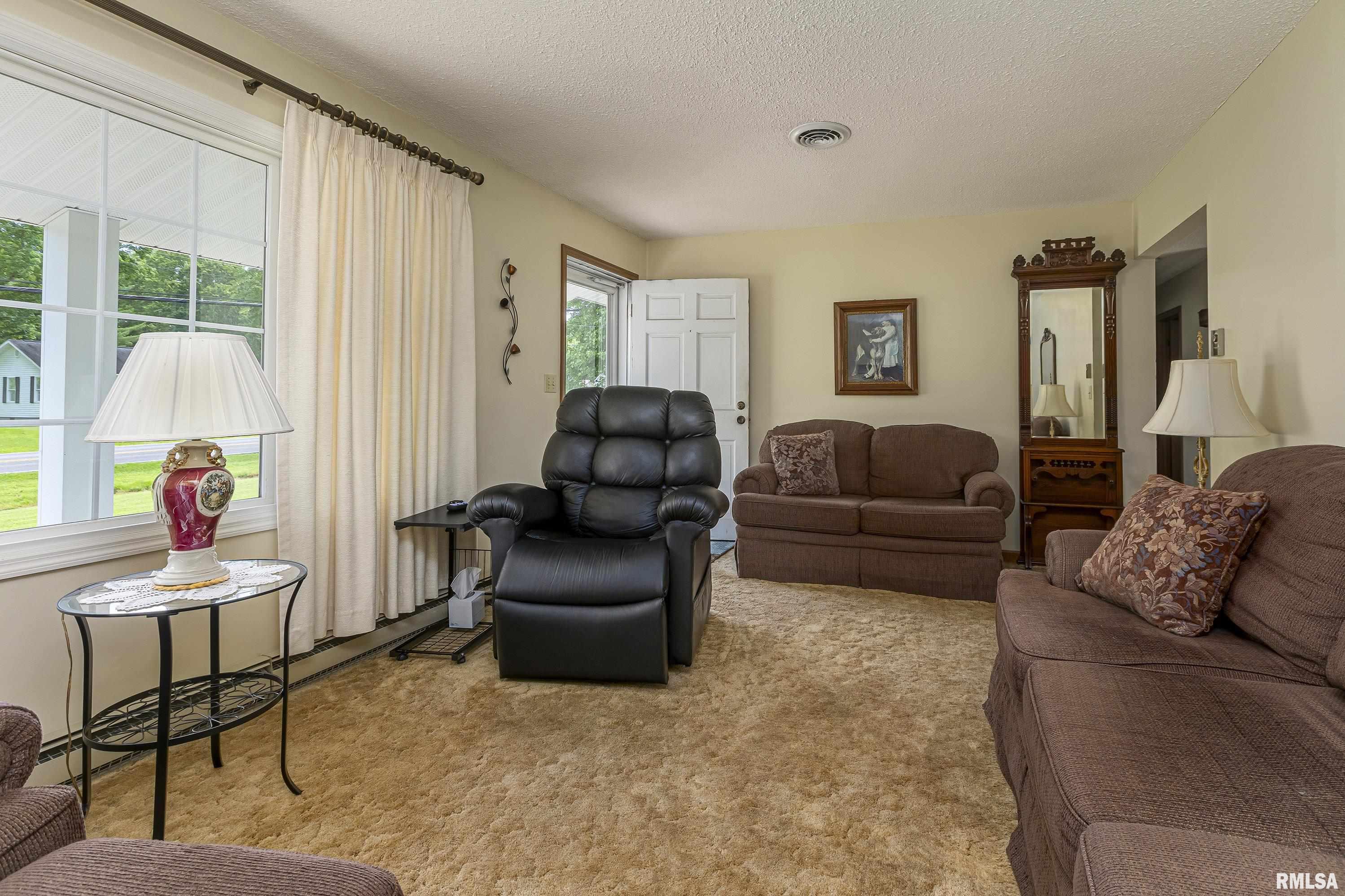 314 Red Row Marion, IL 62959 - Photo 6 of 36 Gallery Image 6