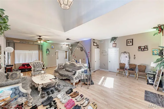 $215,000 | 5240 Louisiana Avenue, St. Louis, MO 63111
