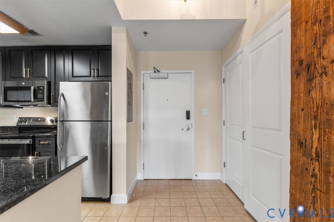 251 Rocketts Way, Unit 104 Henrico, VA 23231 - Photo 4 of 41