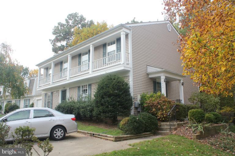 5940 Powell's Landing Road Burke, VA 22015 - Photo 20 of 22 Exterior (Front)