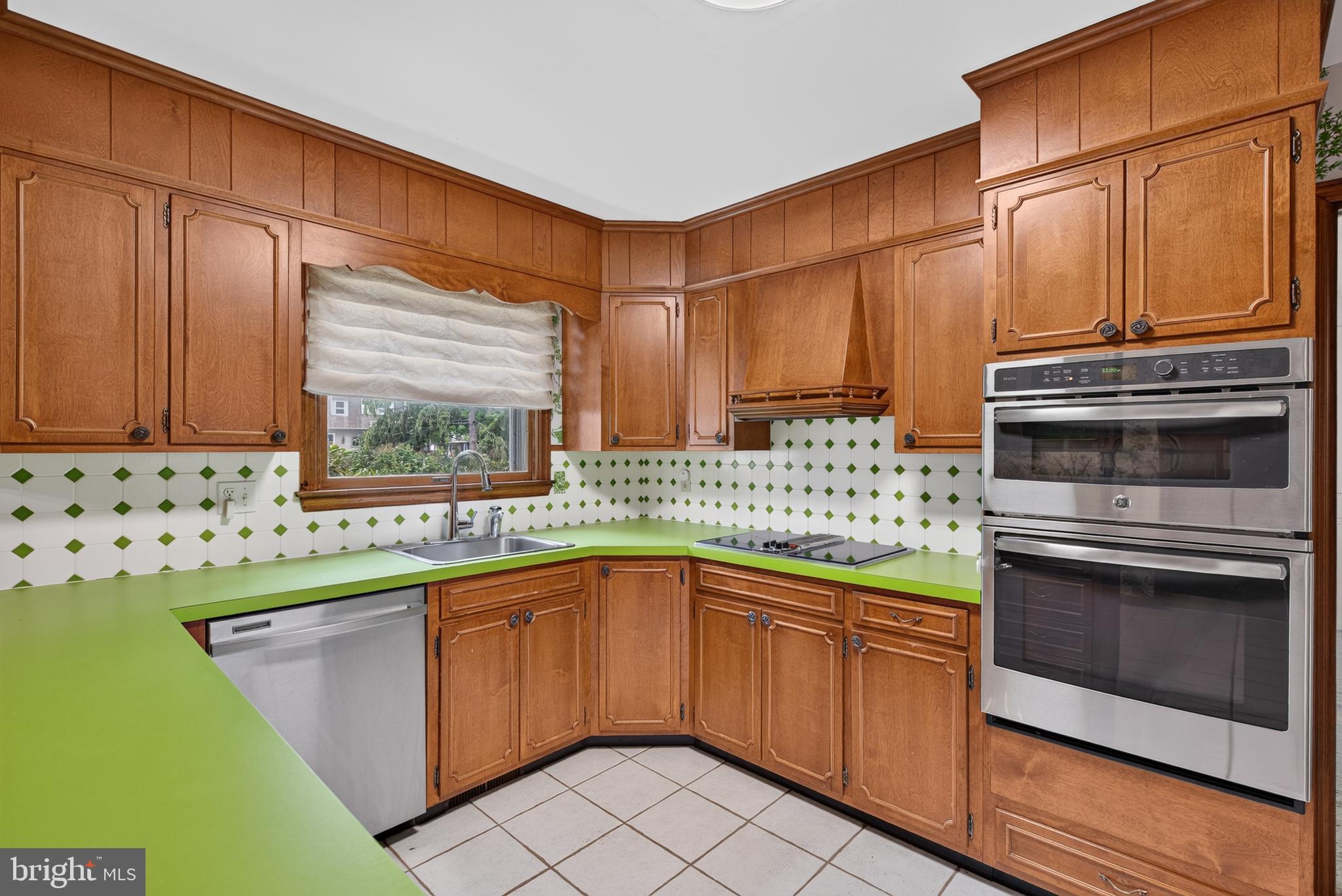 1108 Mill Mar Road Lancaster, PA 17601 - Photo 15 of 38