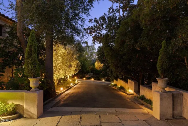 $12,000,000 | 262 South San Rafael Avenue, Pasadena, CA 91105