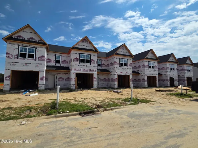 $275,000 | 2001 Newbury Way, Unit D, Greenville, NC 27834