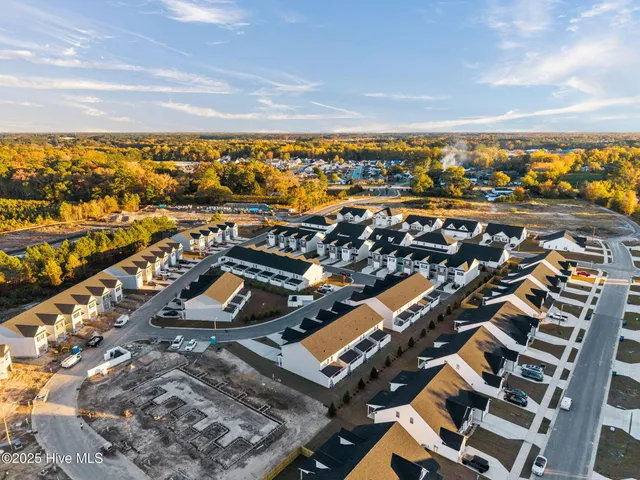 $275,000 | 2001 Newbury Way, Unit D, Greenville, NC 27834