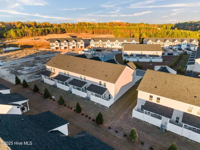 $275,000 | 2001 Newbury Way, Unit D, Greenville, NC 27834