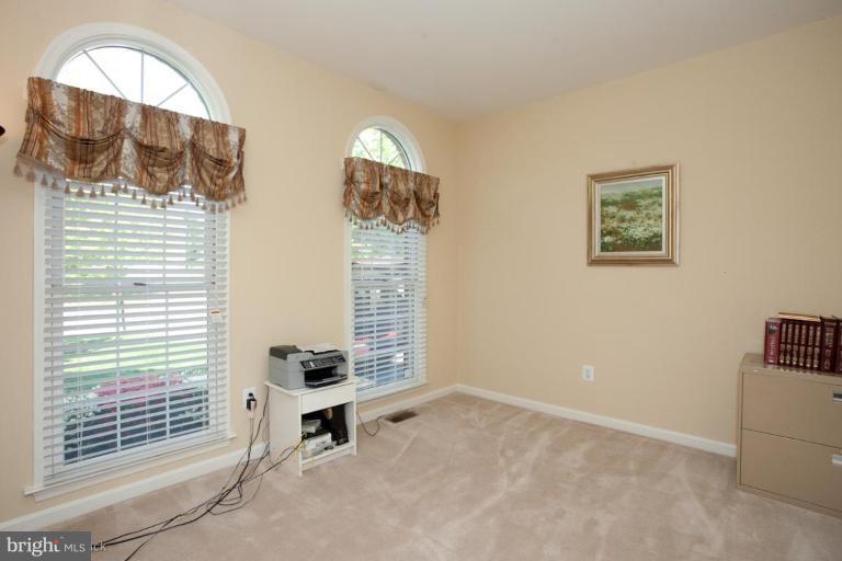 10378 Wetherburn Road Woodstock, MD 21163 - Photo 16 of 30 Library