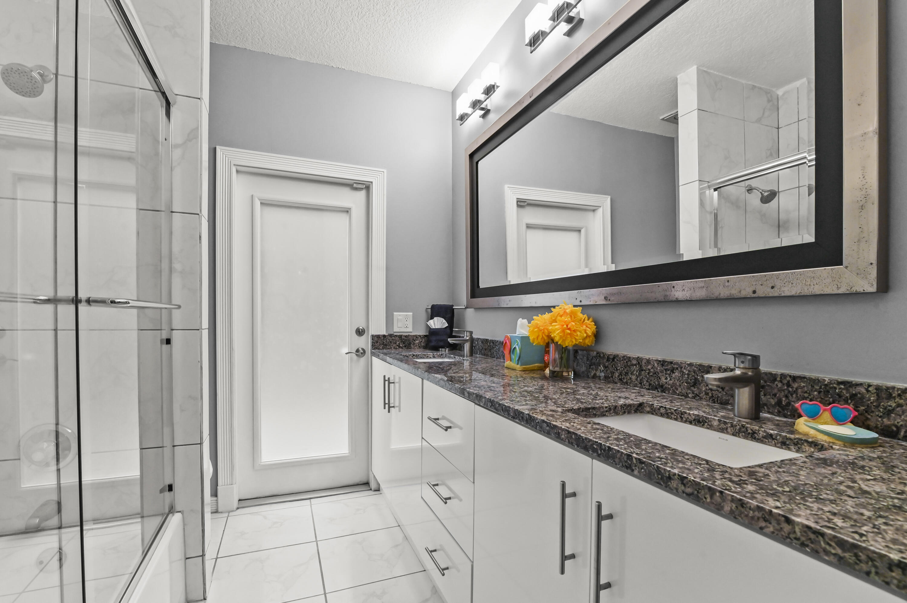 7165 Mariana Court Boca Raton, FL 33433 - Photo 25 of 47 02 Bathroom 01
